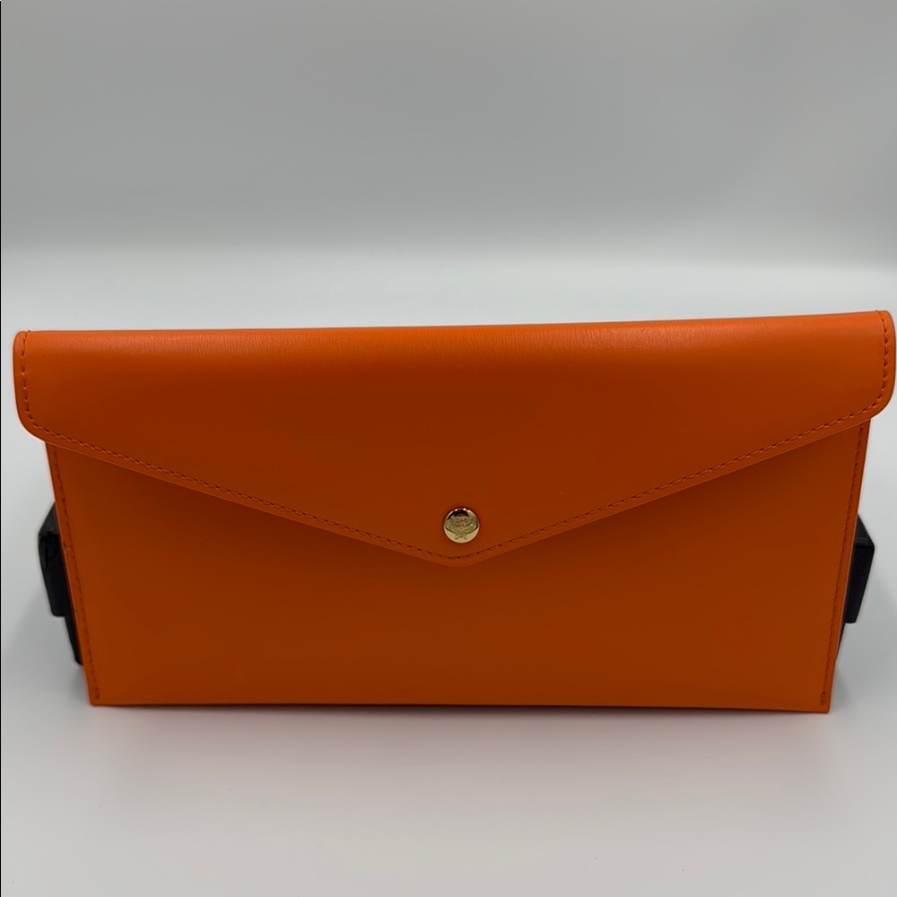 MCM Vibrant Orange Leather Clutch NIB - Picture 4 of 7